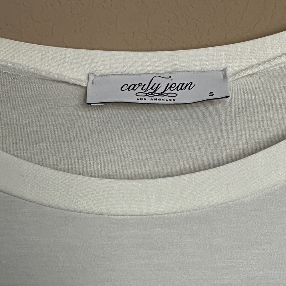 (Set of 4) Carly Jean Los Angelos Favorite Scoop Neck Tee - Picture 7 of 16